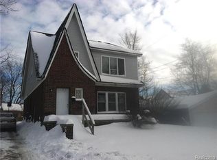 160 Mohawk Rd, Pontiac, MI 48341