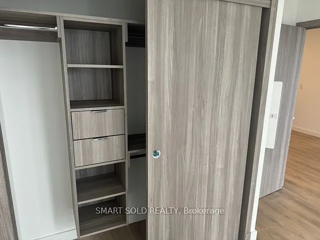 27 McMahon Dr #2701 — Photo 12
