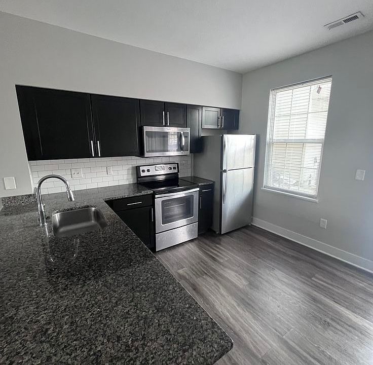 2nd image of 2726 James Ave N #63222