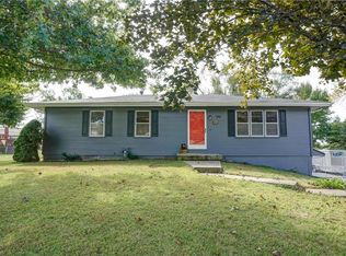 913 Seybold Rd, Excelsior Springs, MO 64024