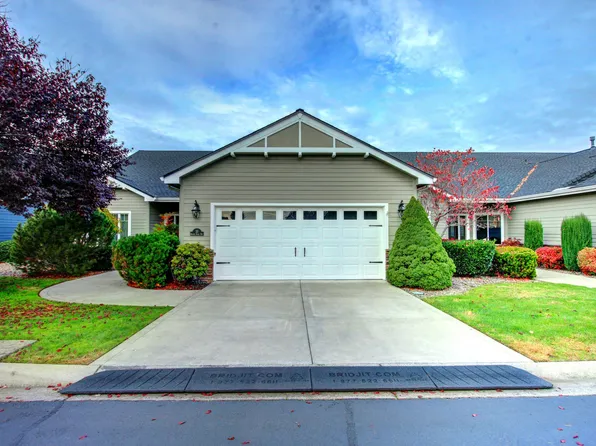 33 Broken Stone Way, Eagle Pt, OR 97524