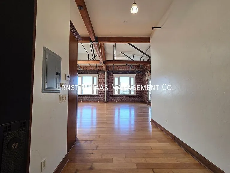 800 S Pacific Ave #201 — Photo 2
