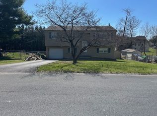 3912 Brookridge Dr, Mechanicsburg, PA 17050