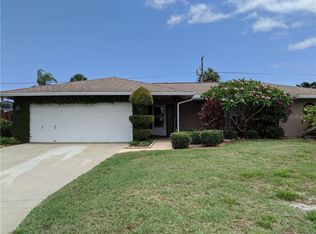 3841 Pin Oaks St, Sarasota, FL 34232