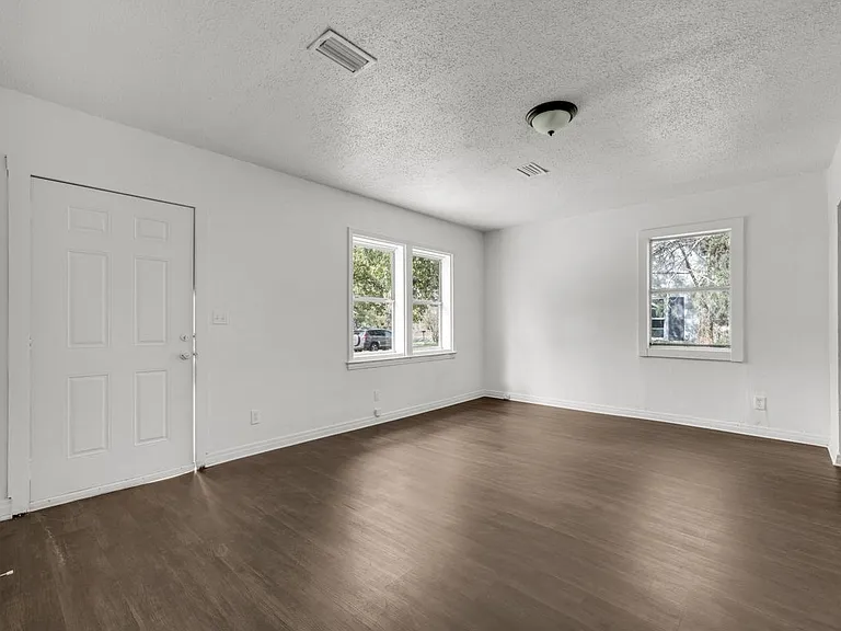 1227 Dena St — Photo 13