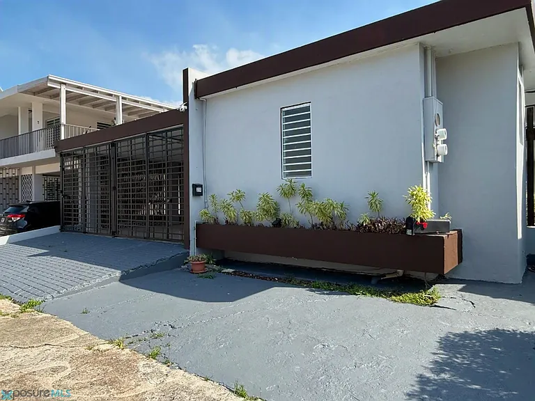 314 Manuel F Rossy — Photo 2