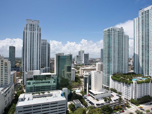Yacht Club Apartments | 1111 Brickell Bay Dr, Miami, FL