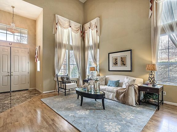 3rd image of 4006 Bouquet Park Ln