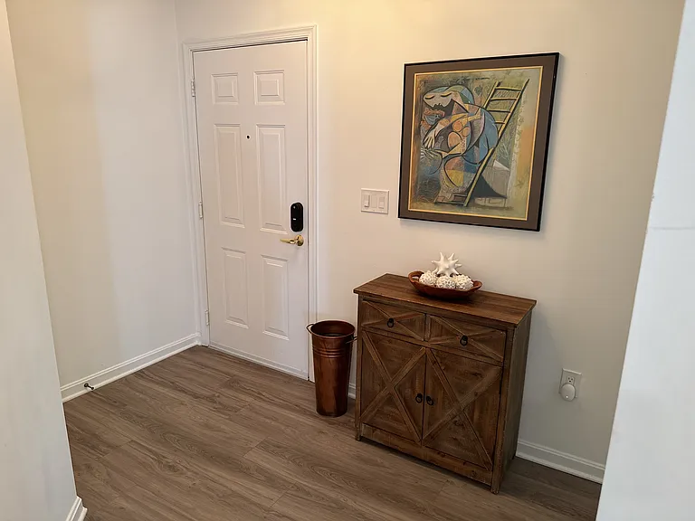 5112 Donovan Dr #303 — Photo 13