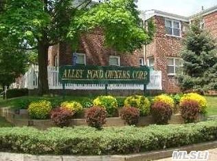 22446 Kingsbury Ave, Bayside, NY 11364