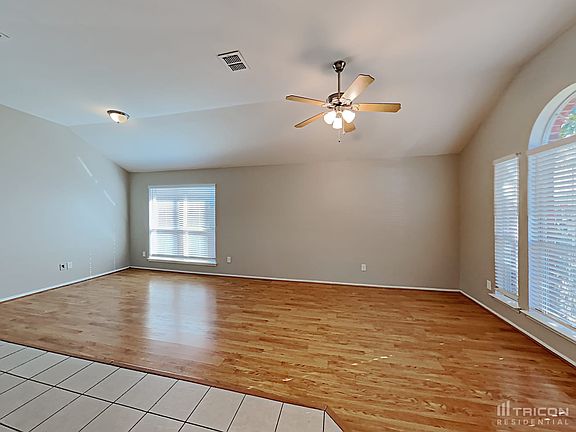 4th image of 4815 Topaz Ln