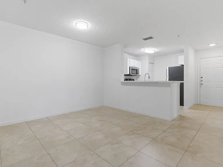 4240 Summer Landing Dr #102 — Photo 2