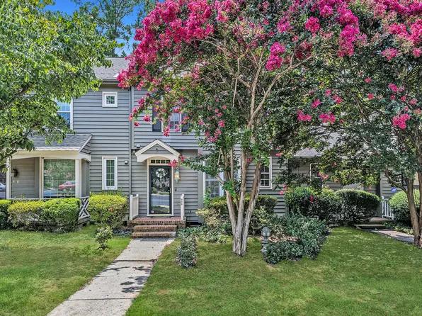 906 Albany Ct, Raleigh, NC 27615