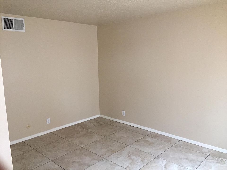 1st image of 1037 Utah St NE APT C