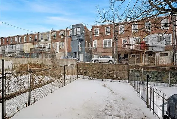 5753 Hunter St — Photo 15