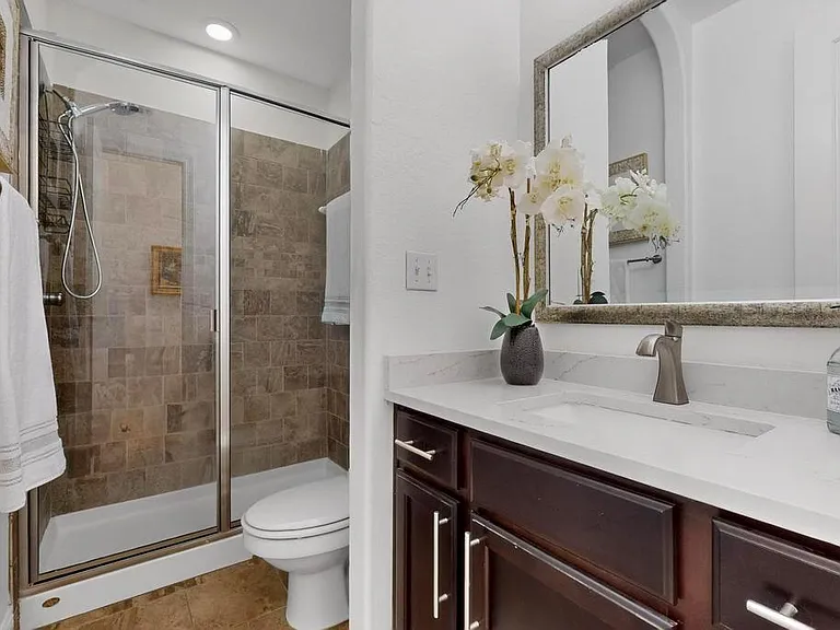 102 Kildrummy Ln — Photo 24