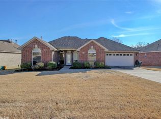 1801 Hidden Creek Dr, Sherwood, AR 72120