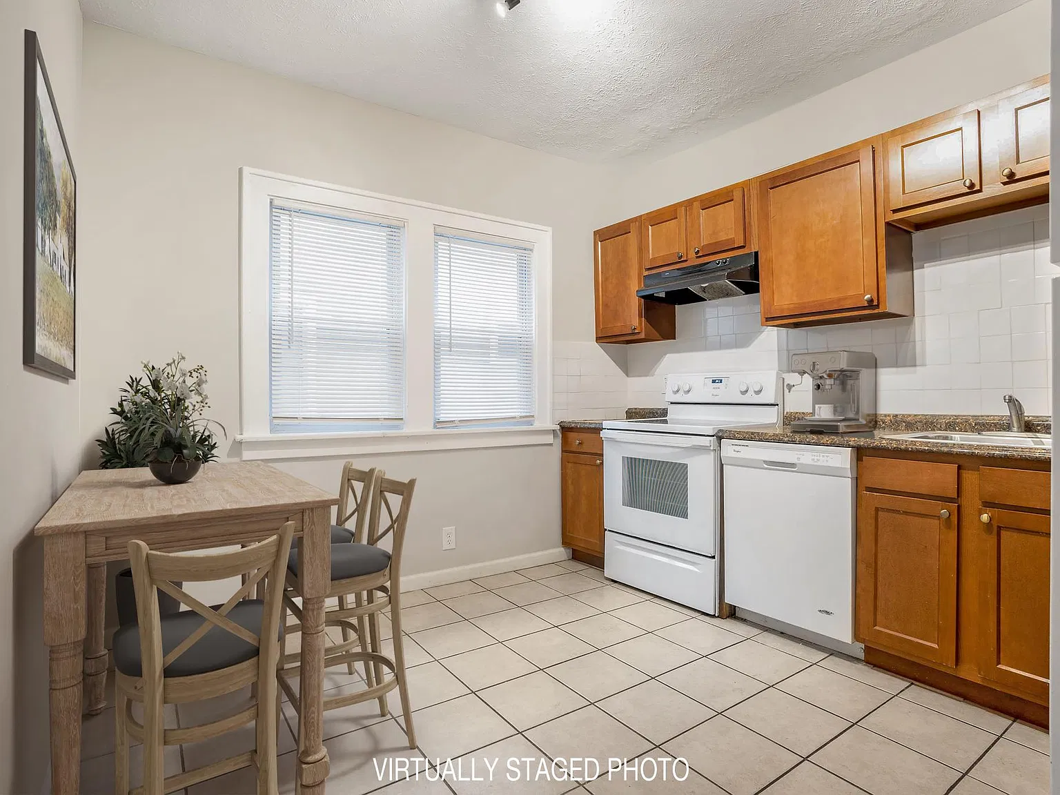2 bed, 1170 sqft, $1,700 — Photo 4