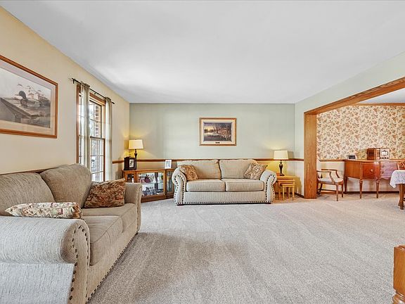 3rd image of 1805 Brixham Ln