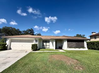 1354 Corner Oaks Dr, Brandon, FL 33510