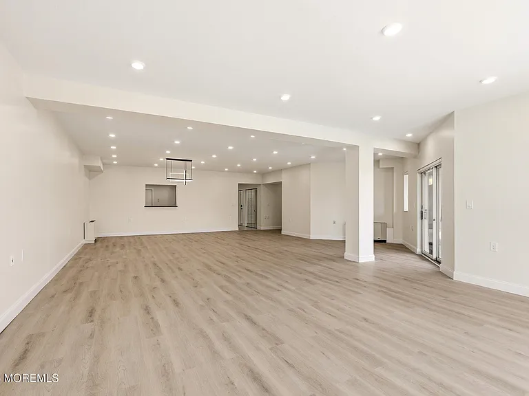 300 Ocean Ave N #C1 — Photo 19