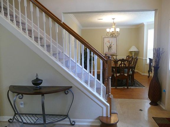 5th image of 2427 Linwood Dr