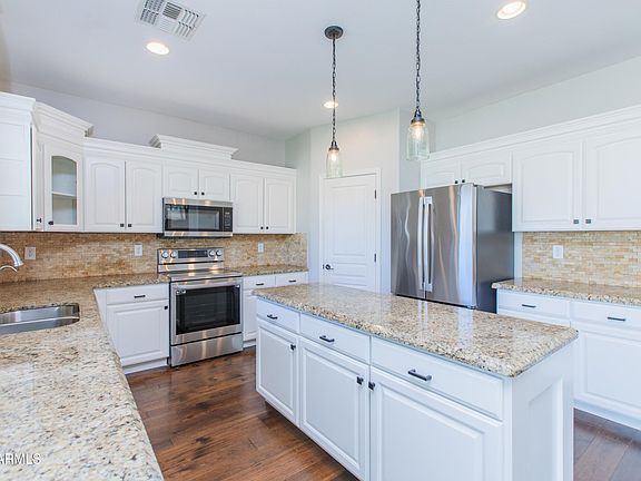 4th image of 3326 E MEAD Drive
