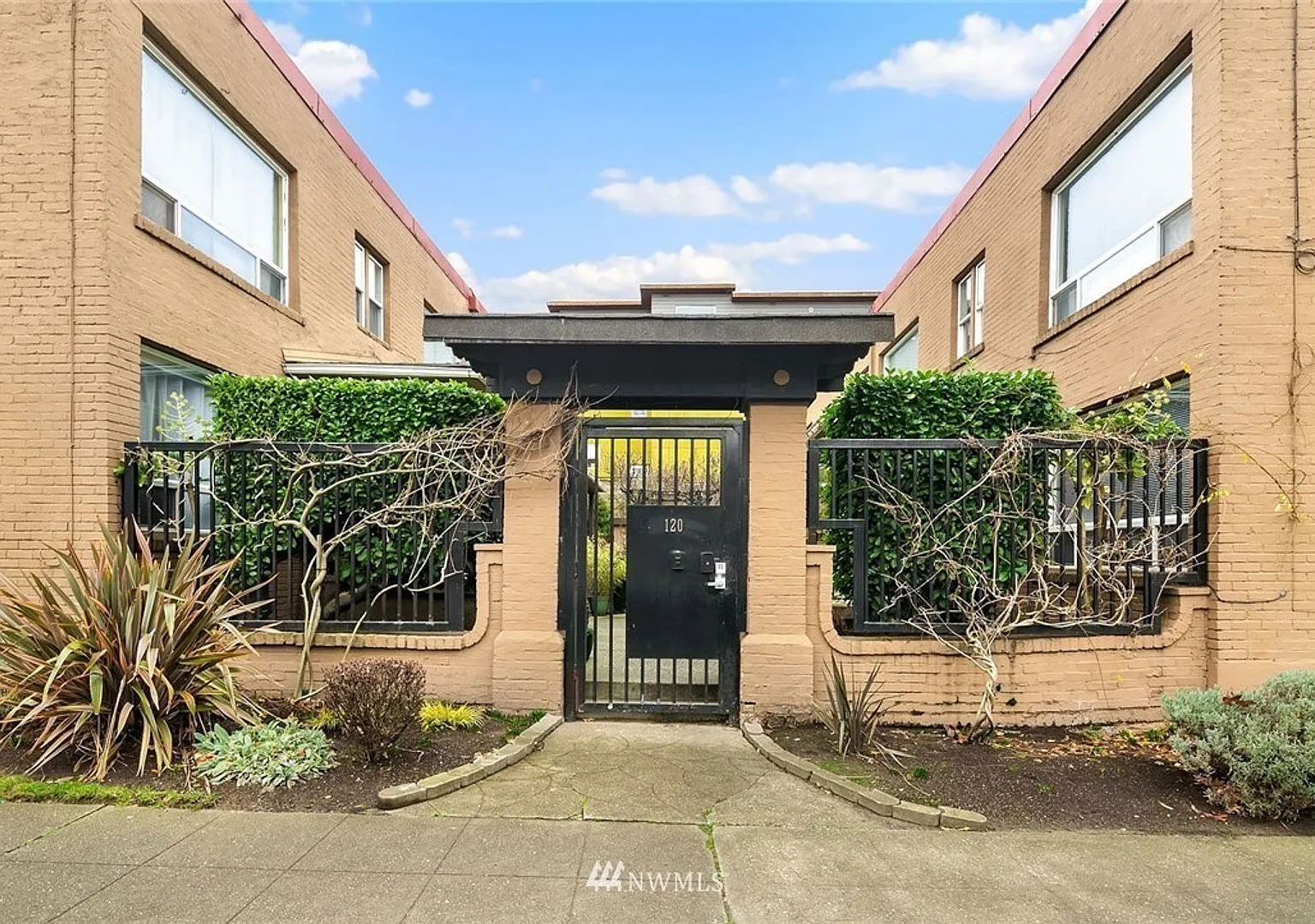 Charming 1bedroom Condo in CherryHill — Photo 1
