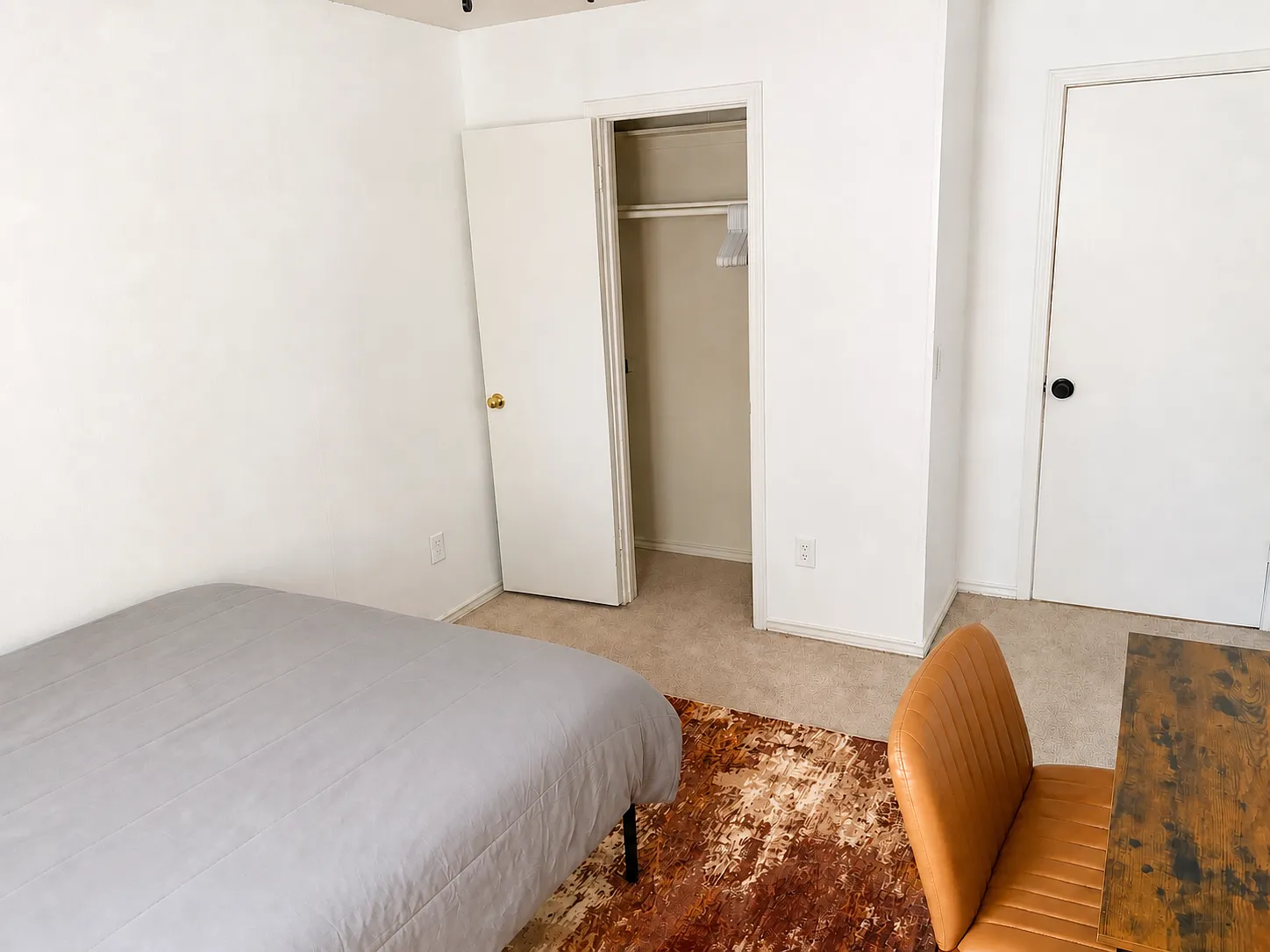 5 bed, 1962 sqft, $825 — Photo 3