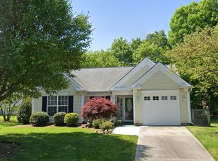2418 Sawyer Dr, Charlotte, NC 28213