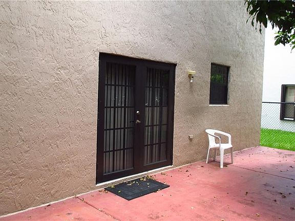 5th image of 11118 NW 34th Ct