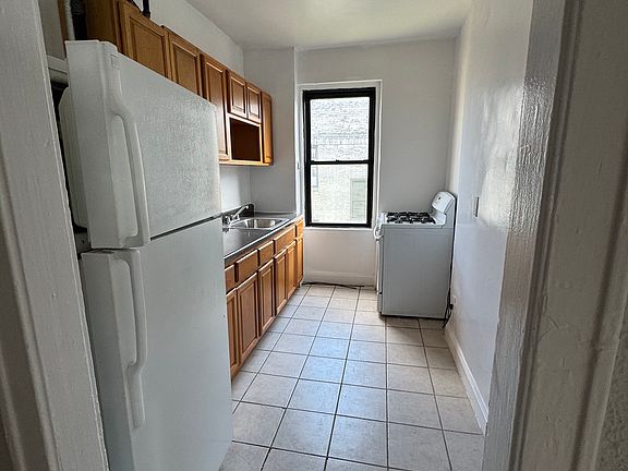 2nd image of 21-78 35th St APT 5B