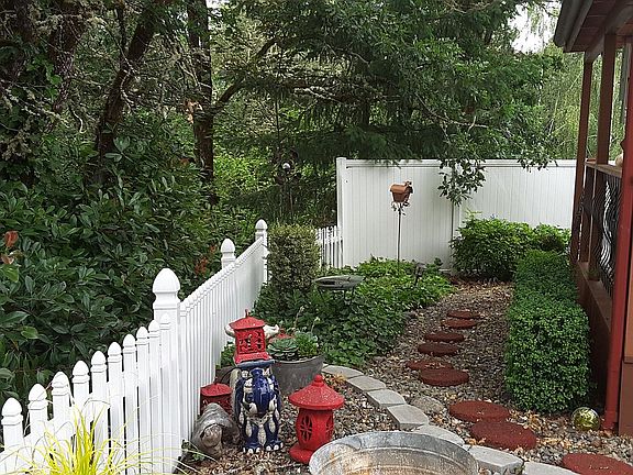 3rd image of 435 Knoll Terrace Dr
