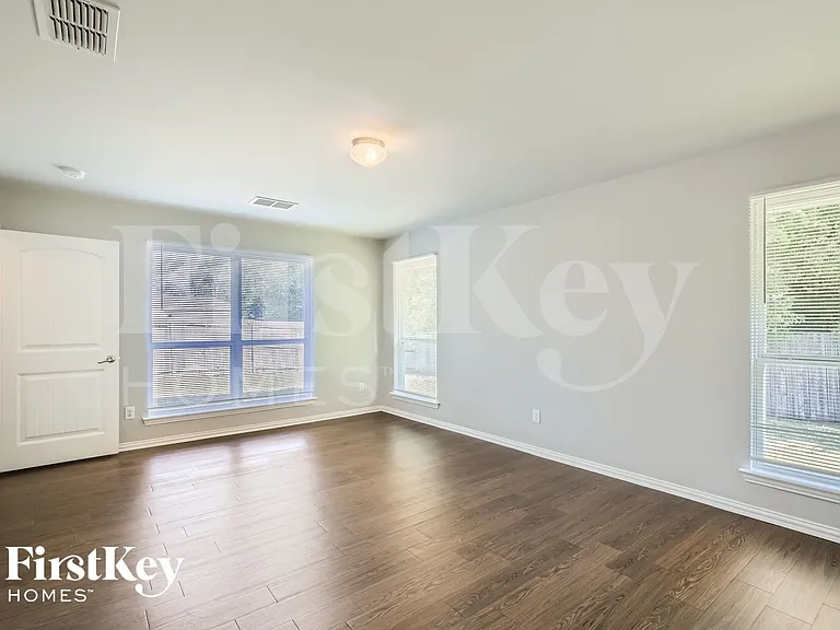 278 Meadowcrest Dr — Photo 12