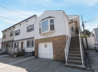 10 E 28th St, Bayonne, NJ 07002