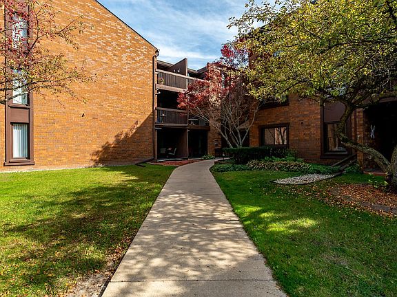 2nd image of 2929 Sunnyside Dr APT D367