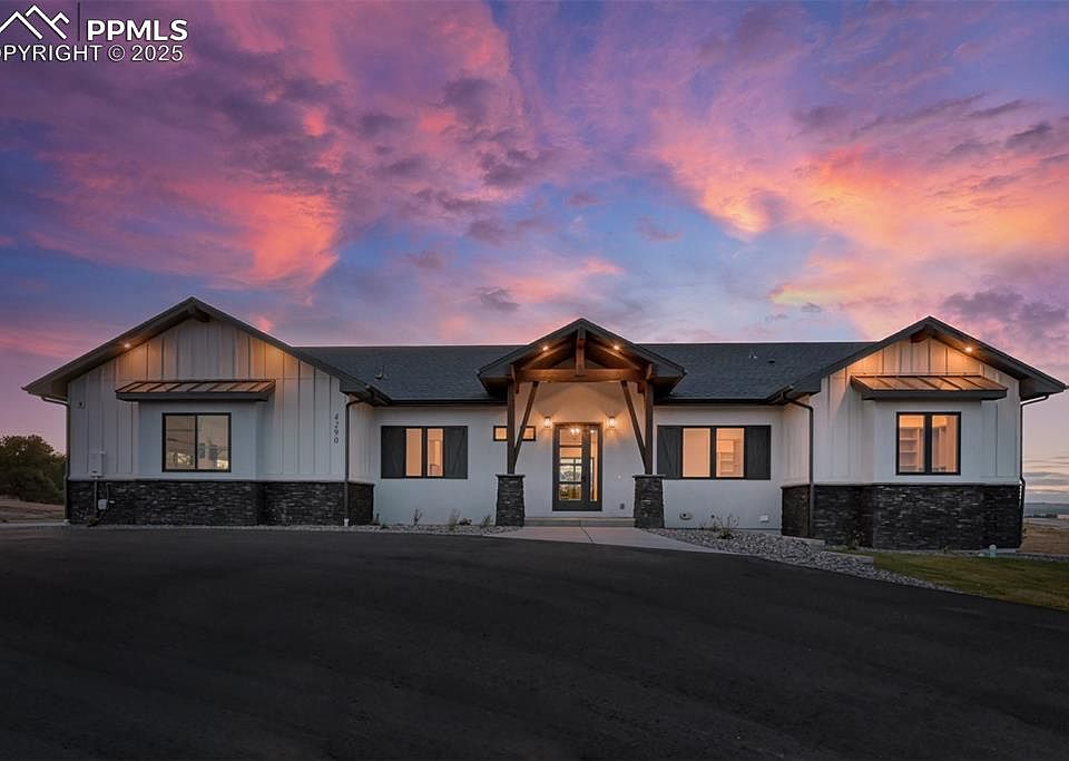 1st image of 4290 Pinehurst Cir