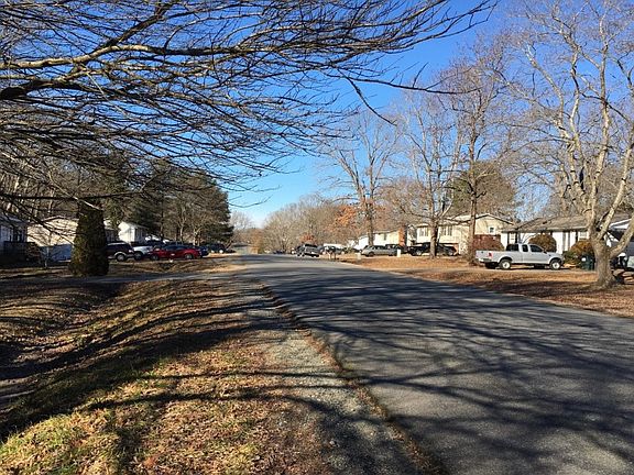 5th image of 6004 Loriella Park Dr