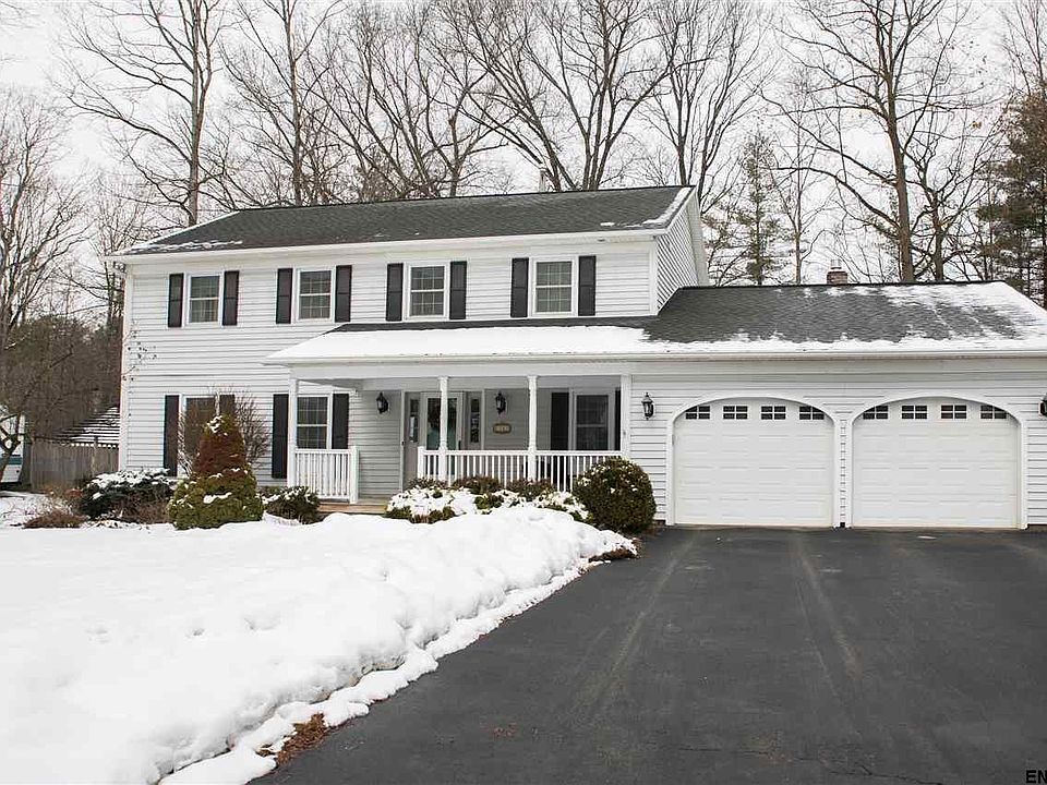 1st image of 34 Friar Tuck Way