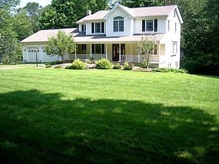 Newer Colonial on 6 acres
