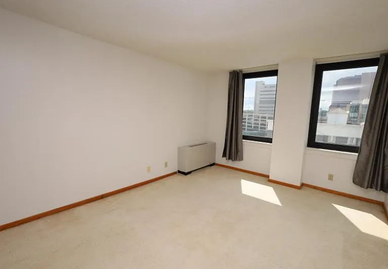 220 Broadway Ave S #911 — Photo 18