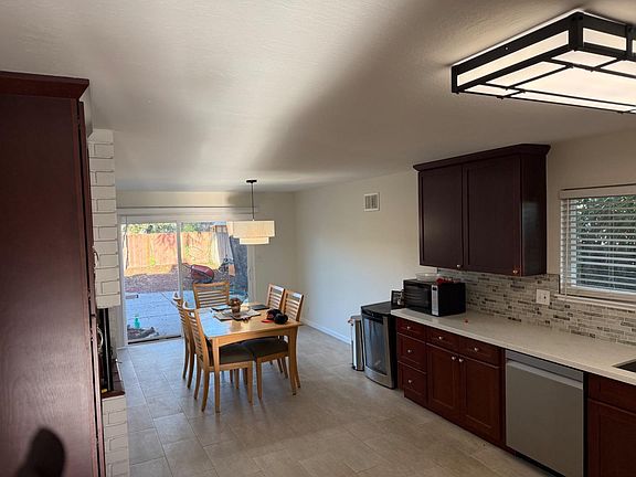 5th image of 1520 Arkell Rd