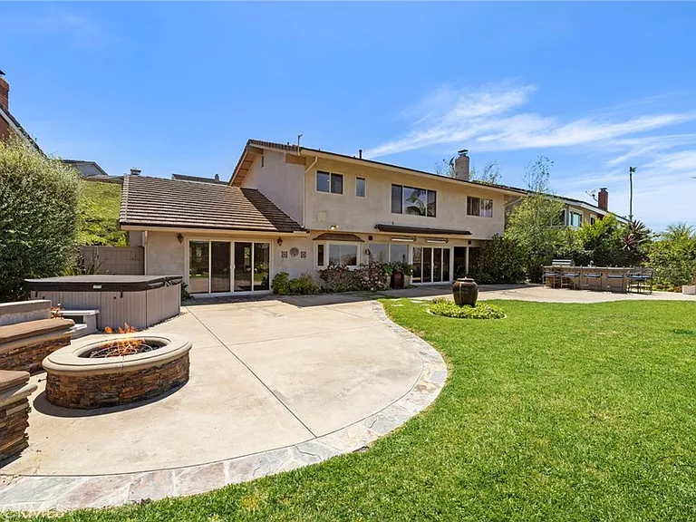 26 Mission Bay Dr — Photo 11