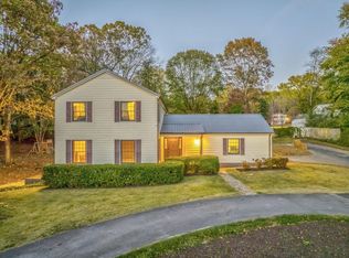 106 Briarwood Dr, Calhoun, GA 30701