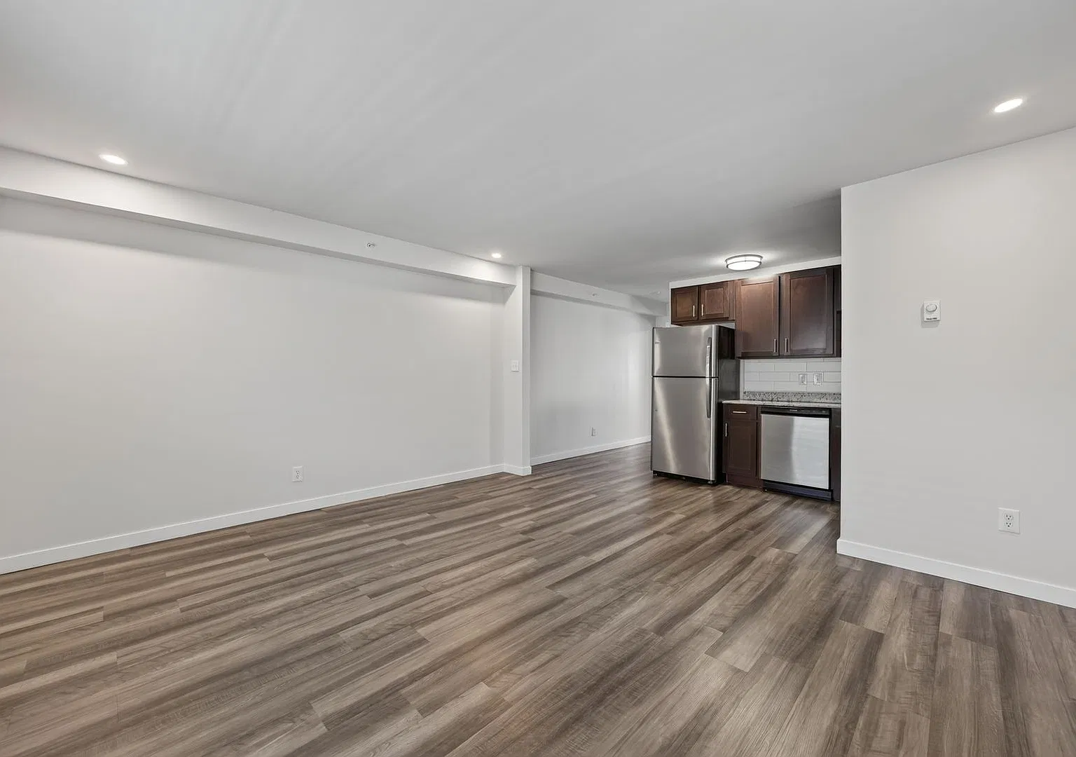 519 N Lincoln St — Photo 4