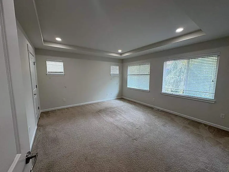 630 Kitsap Ave NE — Photo 17