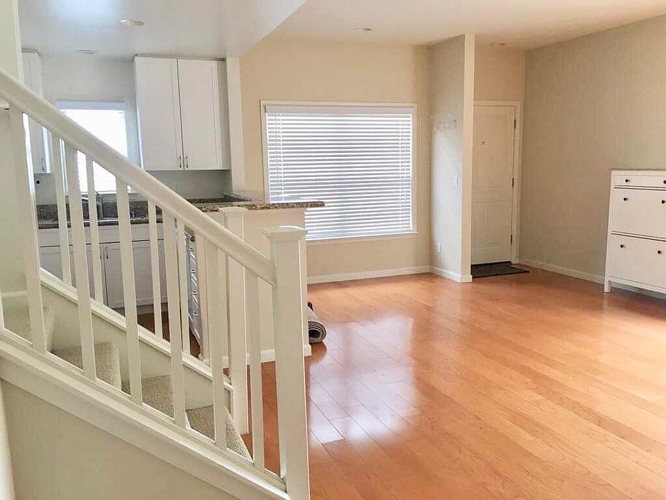 1st image of 773 Bryn Mawr Ct