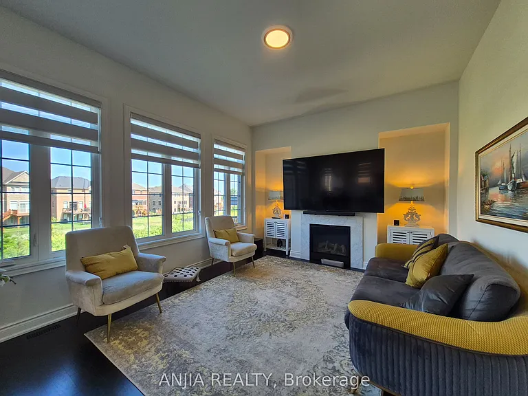 50 Meadow Vista Cres #UPPER — Photo 27