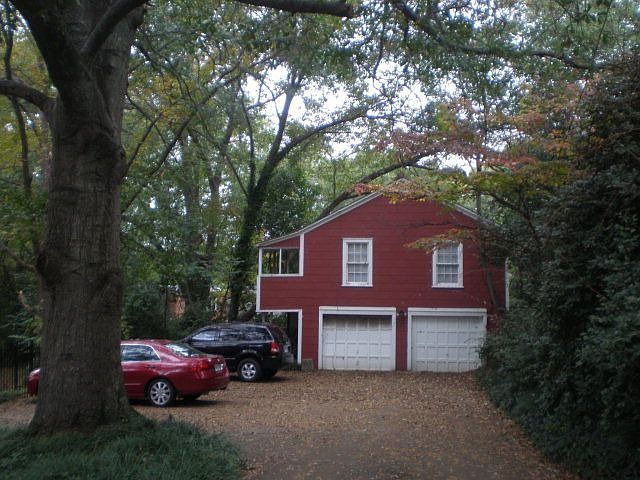 2nd image of 550 W Cloverhurst Ave