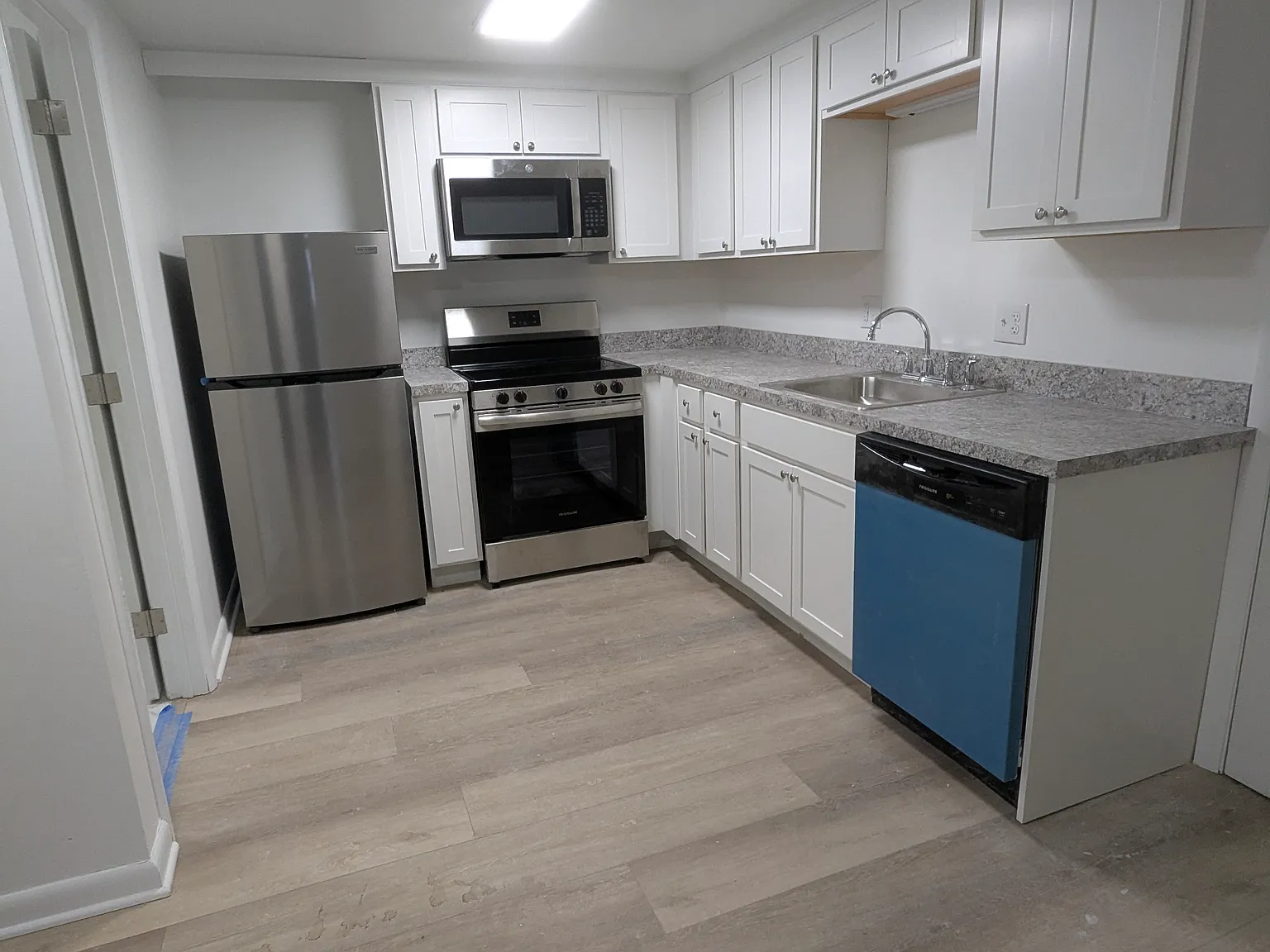 2 bed, 1100 sqft, $1,375 — Photo 4